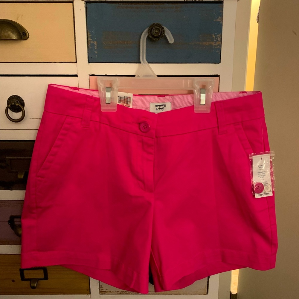 Womens’s Crown And Ivy pink Caroline shorts. Size 2. New with tags.